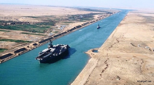 Süveyş Kanalı deniz trafiğine tamamen açıldı