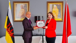 ULUSKON Genel Başkanı Nezaket Emine Atasoy Brunei Ankara Büyükelçisine ziyarette bulundu