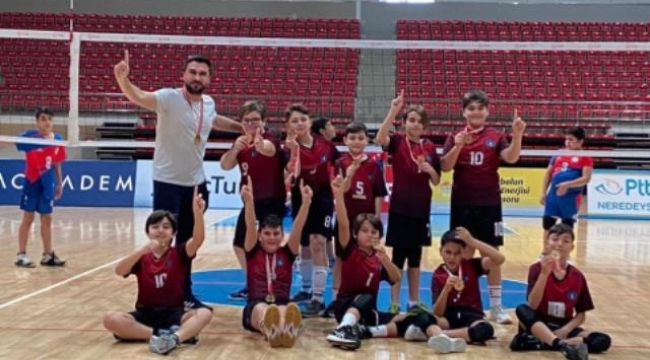 Alanya Öhep Orta Okulu Küçük Erkek Voleybol Takımı TÜRKİYE FİNALLERİNDE