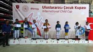  Aytemiz Alanyaspor Eskrim Takımımız 1 altın, 2 gümüş, 5 bronz madalya ve 1 kupa kazandı.