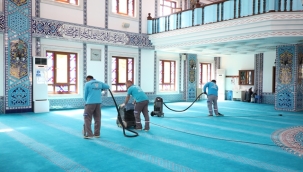 CAMİLER ALANYA BELEDİYESİ İLE TİTİZLİKLE TEMİZLENİYOR