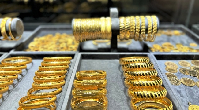 Dünya piyasalarındaki belirsizlik ons altını yükselişe geçirdi