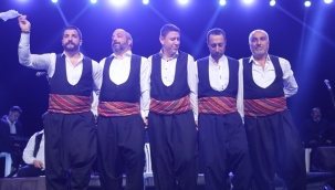 Gakkoşlar Kürsübaşı Gecesi ile coştu  Ramazan etkinliklerinde Girit rüzgarı esti