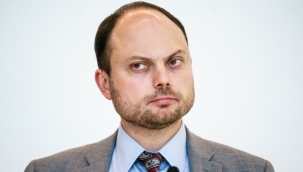 Savaş karşıtı Rus muhalif politikacı Kara-Murza Moskova'da gözaltına alındı