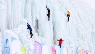 Türkiye'de ilk kez bir yapay buz duvarı yapıldı.