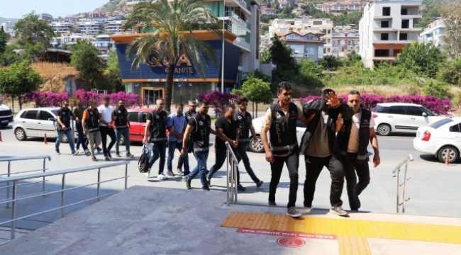Alanya'da 'Müsilaj' operasyonuna 4 tutuklama