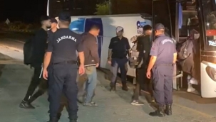 Alanya'da yakalanan 36 kaçak göçmen İl Göç İdaresi Müdürlüğüne gönderildi