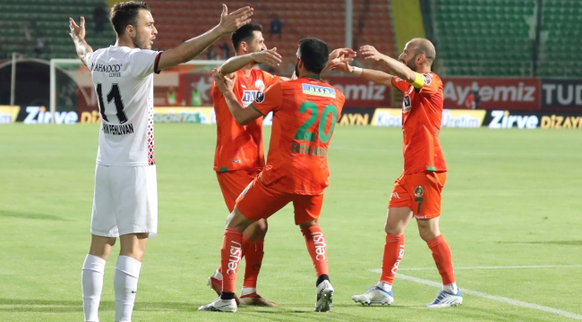 Alanyaspor'dan 3 gollü galibiyet