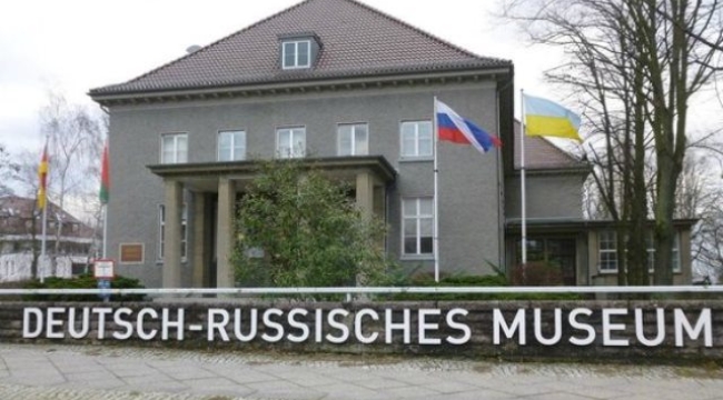 Berlin'de Nazi Almanyası'nın Sovyetlere teslim olduğu binada kurulan müzenin adından 'Rus' çıkarıldı