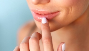 Dudak kuruluğu ve çatlamasına son!