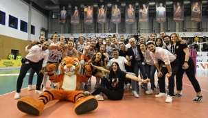 Eczacıbaşı Dynavit, sezonu üçüncü sırada tamamladı