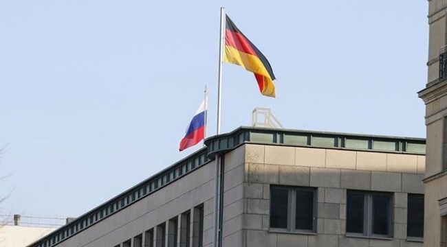Rusya'nın Berlin Büyükelçiliği: 'Almanya'daki Rus gazetecilere saldırı girişimi önlendi'