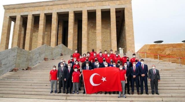 Şampiyon Anadolu Efes, Anıtkabir'de