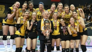 Şampiyon VakıfBank kupasını aldı