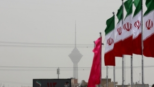 Tahran'da hava kirliliği nedeniyle okullar tatil edildi