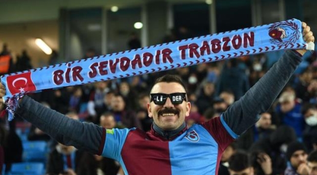 Trabzonspor'un şehir merkezindeki şampiyonluk etkinliğine 100 bin kişi katıldı