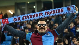 Trabzonspor'un şehir merkezindeki şampiyonluk etkinliğine 100 bin kişi katıldı