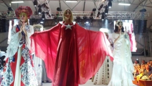 Ünlü manken, ModaFest'te duygulandırdı