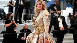 Wilma Elles Türk modacının kıyafetiyle Cannes'te