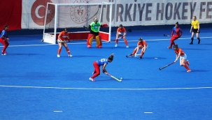 ALANYA DA AVRUPA KADINLAR AÇIK KULÜPLER HOKEY ŞAMPİYONASI YAPILDI