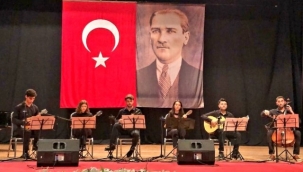 ALKÜ ÖĞRENCİLERİ İZMİR'DE MÜZİKSEVERLERİN BEĞENİSİNİ KAZANDI
