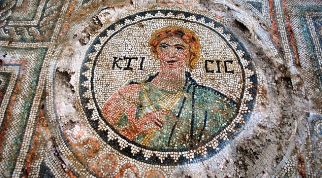 Amasya'da bereketi temsil eden bin 700 yıllık 'Tanrıçalı mozaik' müzeye taşınacak