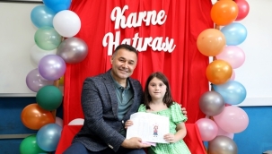 BAŞKAN YÜCEL'DEN ÖĞRENCİLERE KARNE SÜRPRİZİ