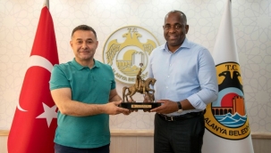 DOMİNİKA BAŞBAKANI ROOSERVELT SKERRİTT'TEN BAŞKAN YÜCEL'E ZİYARET