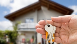 Emlakçıların kapı kapı gezip yüksek kira getirisi için broşür dağıttığı ortaya çıktı