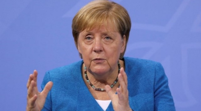 İnzivadan çıkan Merkel'den 'Rusya'yı Avrupa'ya yakınlaştırmak için daha fazla çabalamalıydık' mesajı