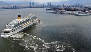 İzmir'e aynı gün 3 kruvaziyer