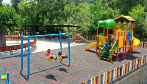 KARAMANLAR MAHALLESİ'NE ÇOCUK PARKI