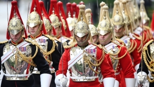 Kraliçe Elizabeth St. Paul Katedrali'ndeki törene katılmadı