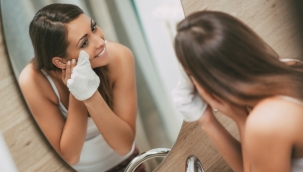 Makyaj temizleme mendilleri kırışıklığa neden olabilir