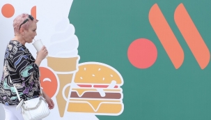 McDonald's restoranları Rusya'da yeni ismiyle tekrar açıldı