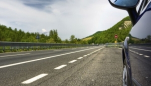 Otoyollarda otomobiller için yeni hız sınırı uygulaması yarın başlıyor