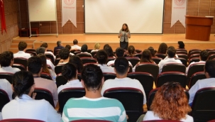 ALANYA EĞİTİM VE ARAŞTIRMA HASTANESİ'NDE İLK İNTÖRN DOKTORLAR EĞİTİMLERİNE BAŞLADI