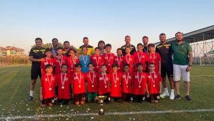 Alanyaspor'un minikleri şampiyon oldu