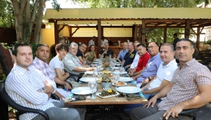 BAŞKAN YÜCEL CORENDON YETKİLİLERİ İLE BİR ARAYA GELDİ