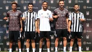 Beşiktaş'ın yeni sezon formaları tanıtıldı