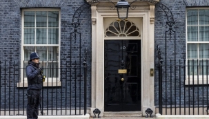 İngiltere'den aralarında Rusya Adalet Bakanı Chuychenko'nun bulunduğu 42 isme yaptırım