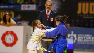 Uluslararası Judo Turnuvası'nda 15 ülkeden bin 162 sporcu ter döküyor