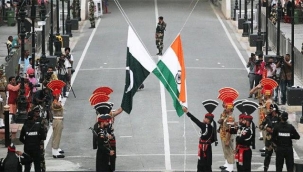 Hindistan'da, Pakistan'a yanlışlıkla füze atılması nedeniyle 3 yetkili görevden alındı