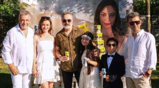 Sevilen oyuncu Hülya Diken: Diriliş içeceğinin reklam filmi benim yolumu inanılmaz açtı 