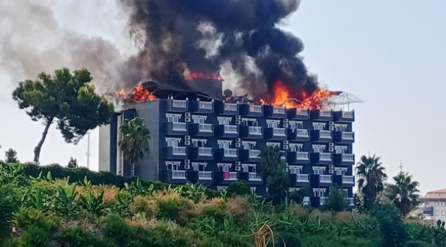 Alanya'da korkutan otel yangını söndürüldü
