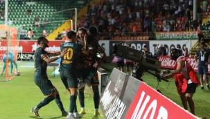 Alanyaspor 4 maç sonra kazandı: 2-1