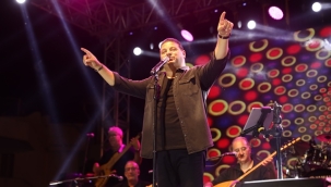 AVSALLAR MAHALLESİ'NDE KUBAT RÜZGARI ALANYA BEELEDİYESİ'NİN YAZ KONSERLERİ SÜRÜYOR