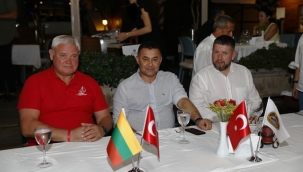 BAŞKAN YÜCEL CAZ GÜNLERİ KAPSAMINDA ULUSLARARASI DAVETLİLERİ AĞIRLADI