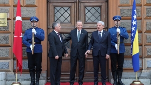 Cumhurbaşkanı Erdoğan, Bosna Hersek'te resmi törenle karşılandı