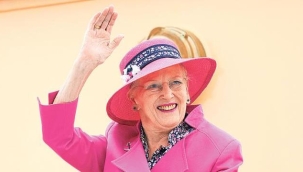 Danimarka Kraliçesi, torunlarının unvanlarını elinden aldı